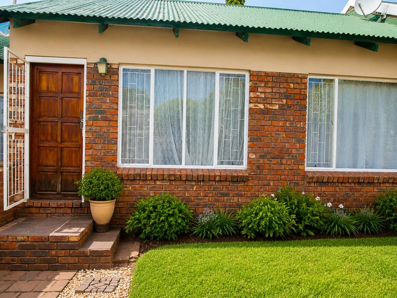 2 Bedroom Property for Sale in Uitsig Free State